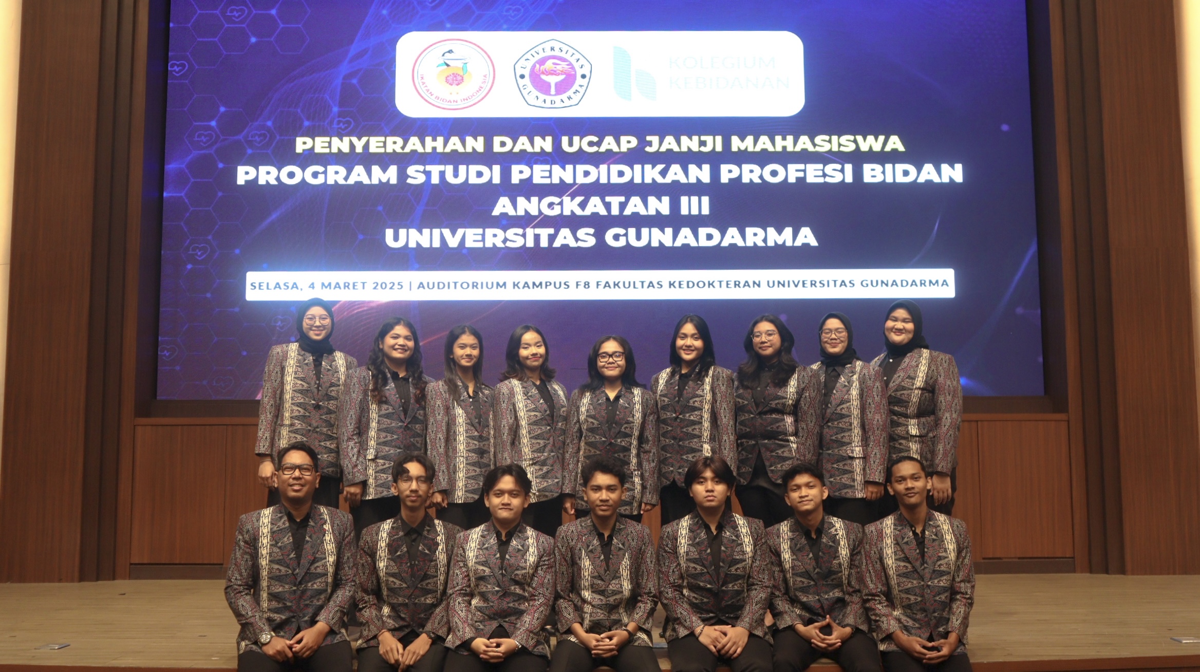 Penyerahan dan Ucap Janji Mahasiswa Program Studi Pendidikan Profesi Bidan Angkatan III Universitas Gunadarma
